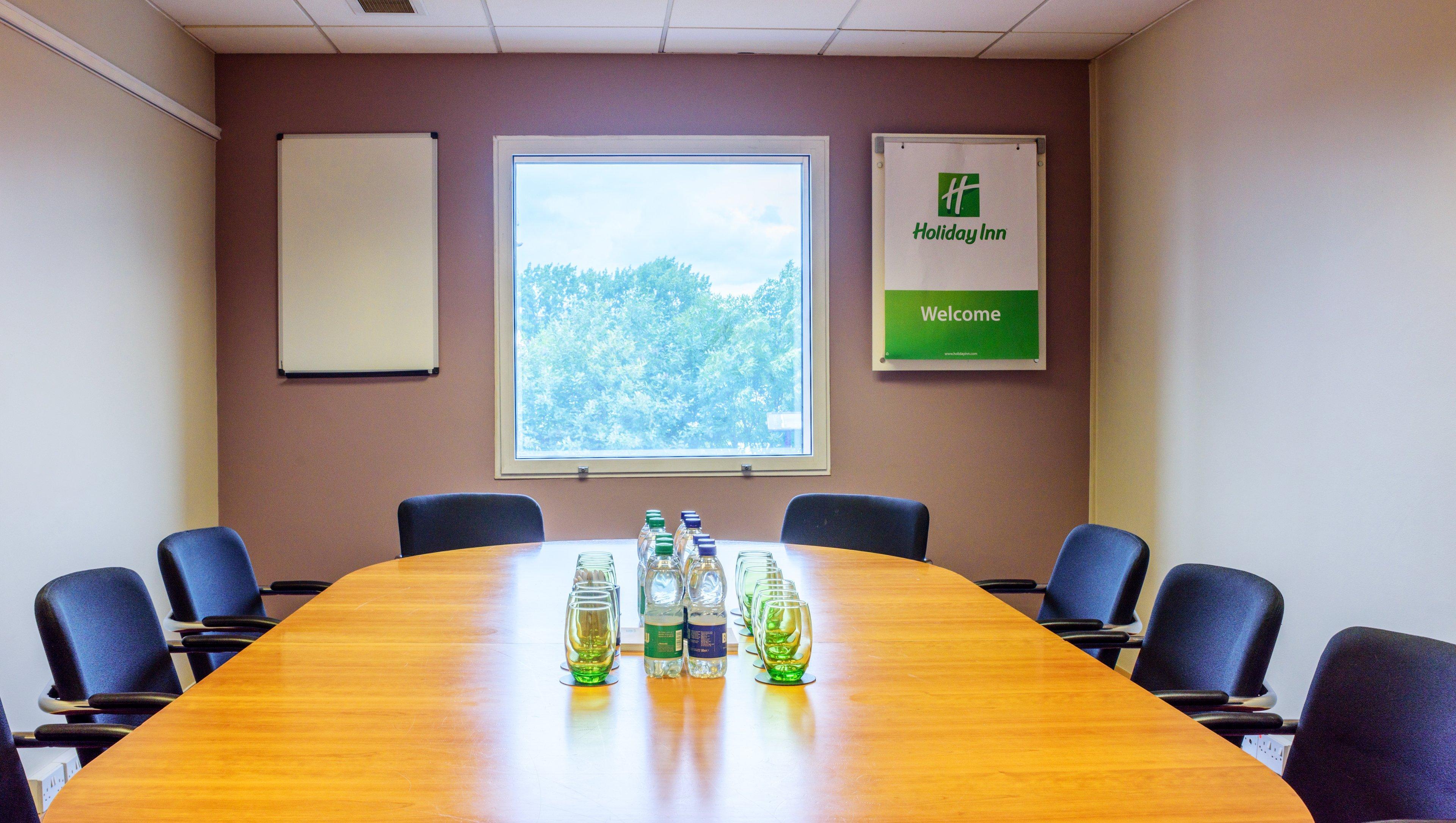 Holiday Inn London Brent Cross, An Ihg Hotel Εξωτερικό φωτογραφία