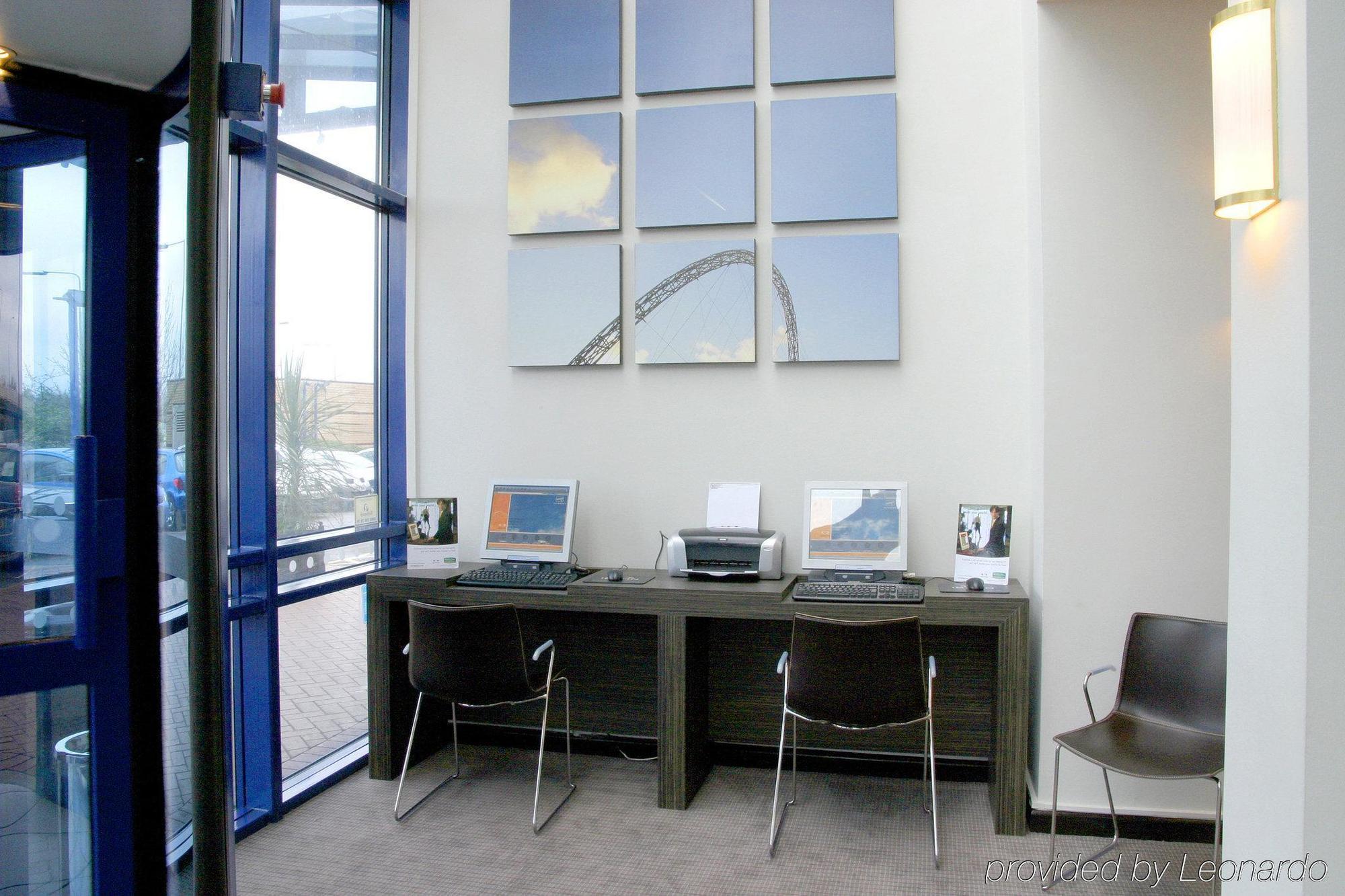 Holiday Inn London Brent Cross, An Ihg Hotel Εξωτερικό φωτογραφία