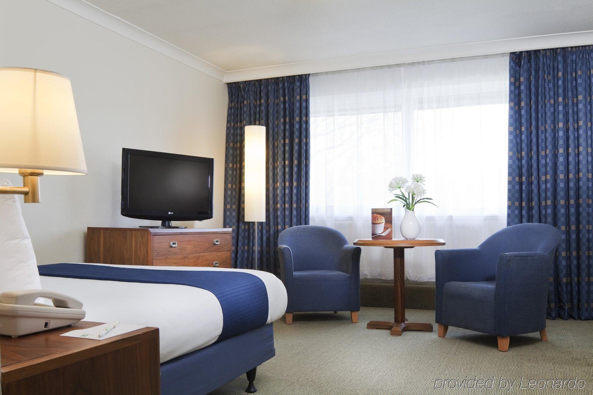 Holiday Inn London Brent Cross, An Ihg Hotel Εξωτερικό φωτογραφία