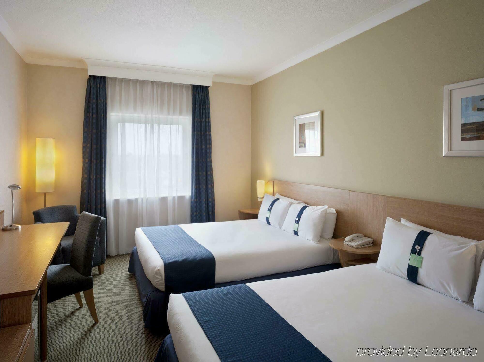 Holiday Inn London Brent Cross, An Ihg Hotel Εξωτερικό φωτογραφία