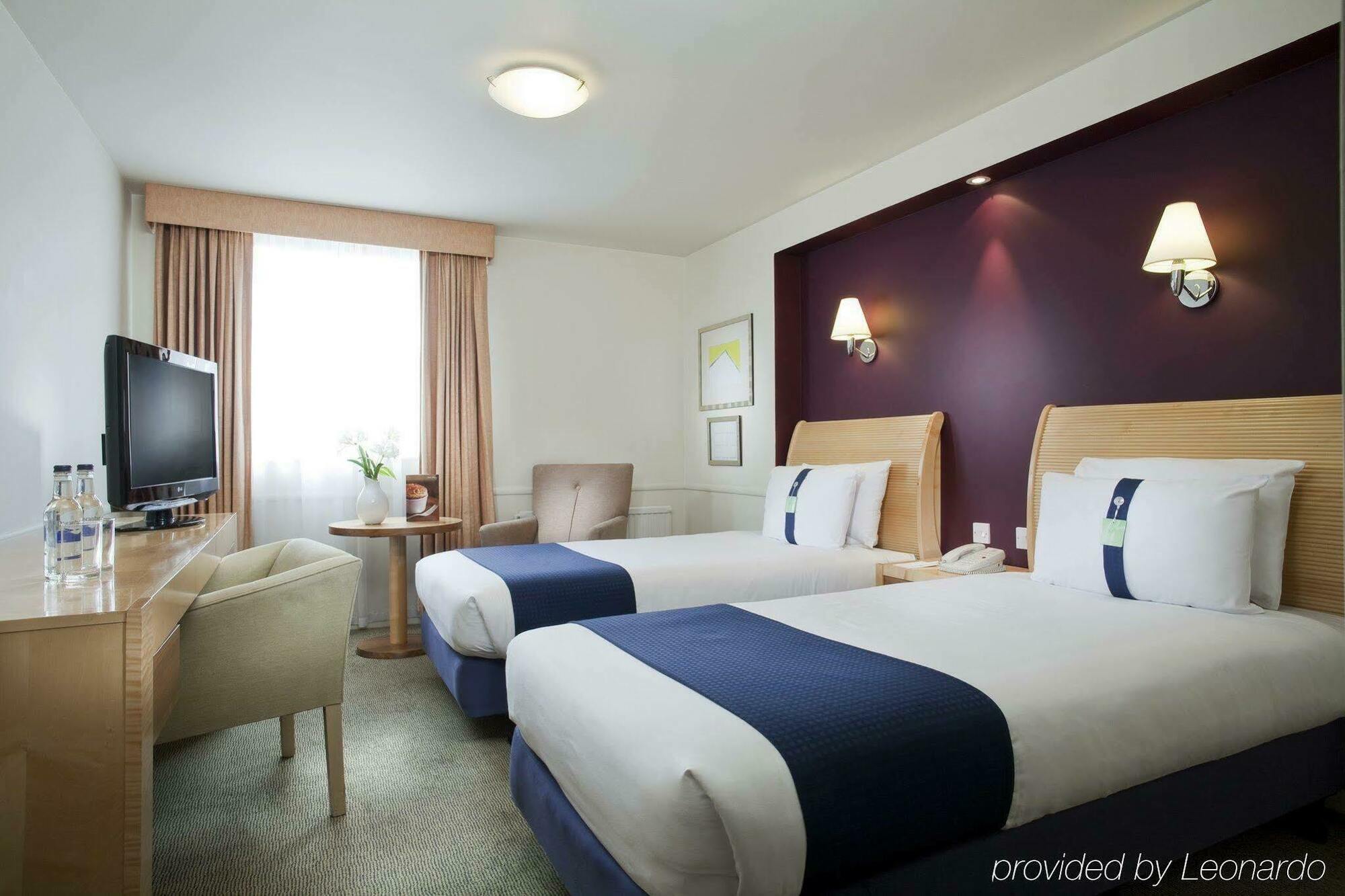 Holiday Inn London Brent Cross, An Ihg Hotel Εξωτερικό φωτογραφία